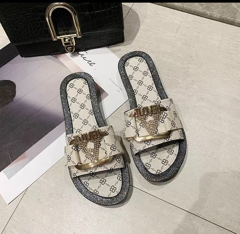 Women sandals